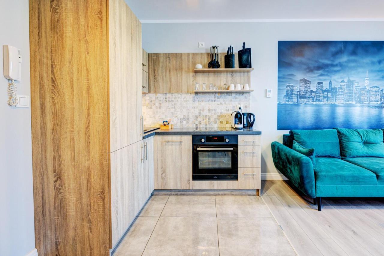 Allure Nautica Aparthotel Щецин Экстерьер фото